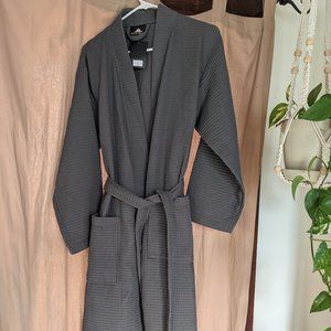 Robe NWT